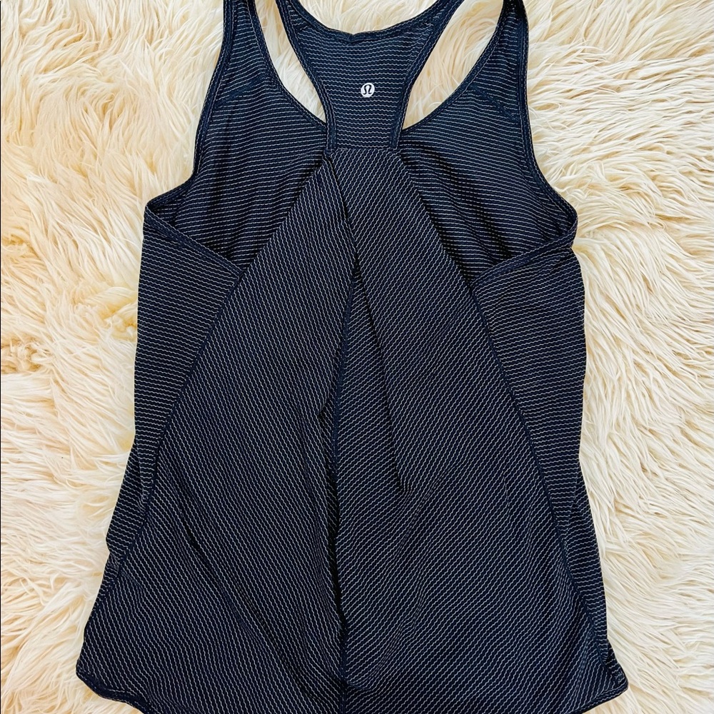 NWOT Lululemon Love Tank Pleated - Picture 4 of 6